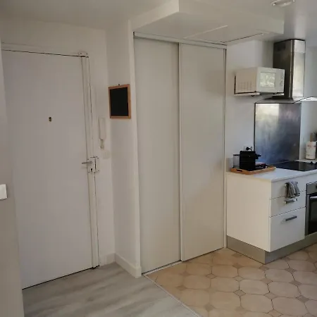 Superbe 8 Personnes 2 2 Salles De Bain Wifi Netflix Et Parking Gratuit Montpellier