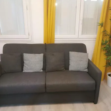 Superbe 8 Personnes 2 2 Salles De Bain Wifi Netflix Et Parking Gratuit Appartamento